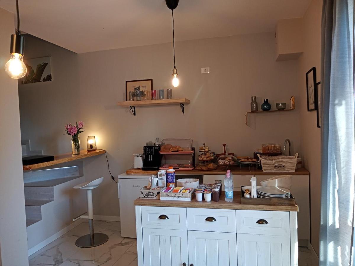 B&B Tra Colline Marchigiane - Sauna E Piscina San Giorgio di Pesaro Eksteriør bilde