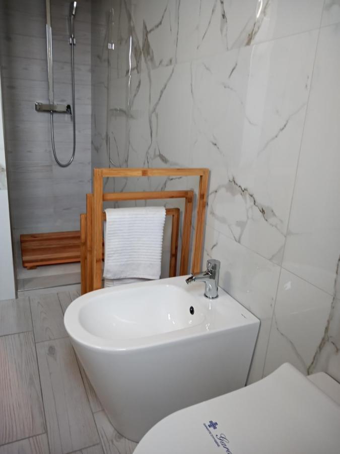 B&B Tra Colline Marchigiane - Sauna E Piscina San Giorgio di Pesaro Eksteriør bilde